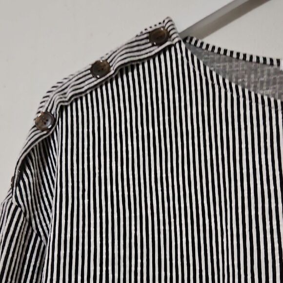 Striped Black and White Women's Top - Picture 3 of 6